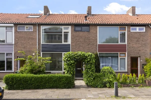 A.J. van Reststraat - Poeldijk
